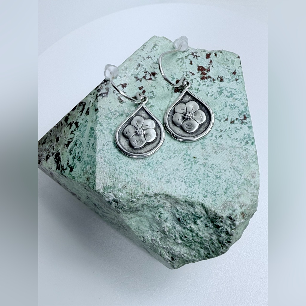 Silpada Rare Sterling Silver Poppy Flower Wire Dangle Earrings